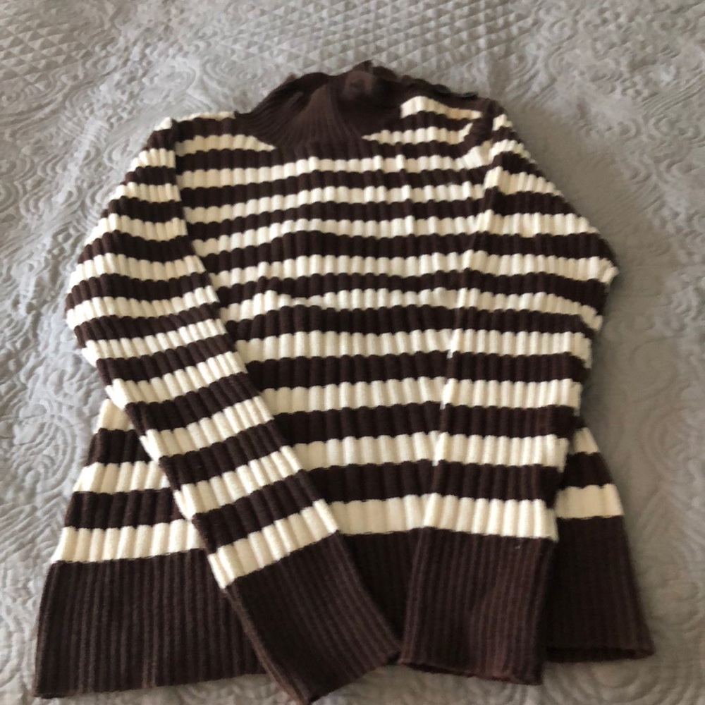 Turtle neck sweater